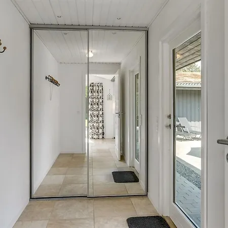 Vieno - 2-6km From The Sea By Interhome Feriehus *