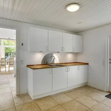 Сasa de vacaciones Vieno - 2-6km From The Sea By Interhome