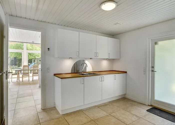 Vieno - 2-6km From The Sea By Interhome *